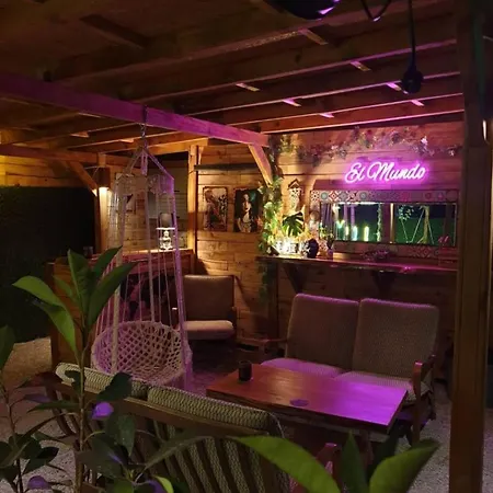 Holiday home Charming Bungalow With Shared Garden Near Beach In Cinarcik, Yalova