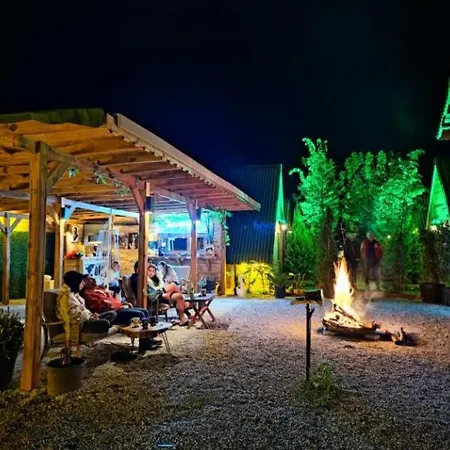 Charming Bungalow With Shared Garden Near Beach In Cinarcik, Yalova Holiday home